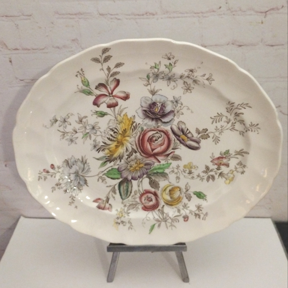 Early Johnson Bros. England Sheraton Pattern 13.5 x 11.5 Oval Platter Rare Size
